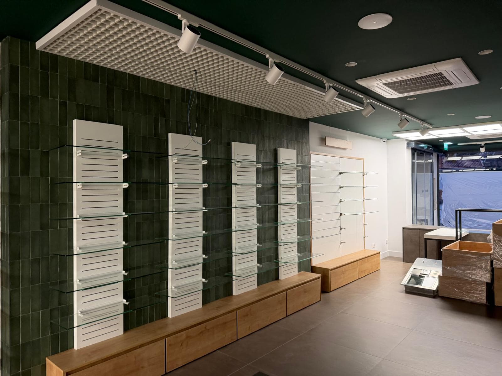 Reforma farmacia Mondéjar